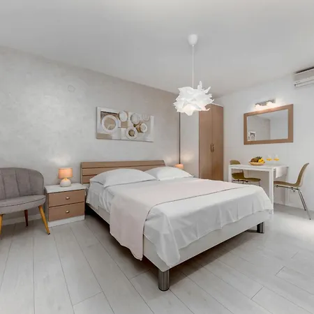 Apartments Kartulina Brela Extérieur photo
